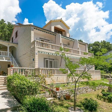 Apartments By The Sea Brela, Makarska - 18356 מראה חיצוני תמונה