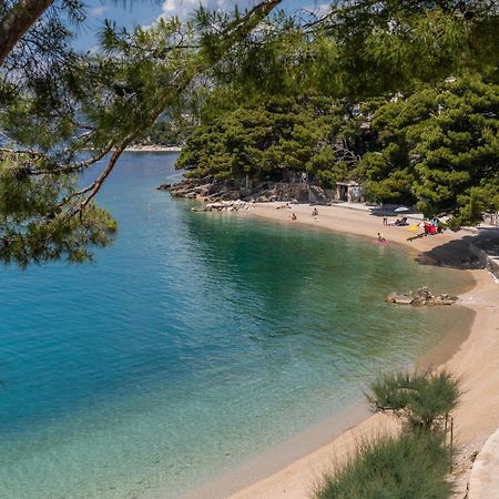 Apartments By The Sea Brela, Makarska - 18356 מראה חיצוני תמונה