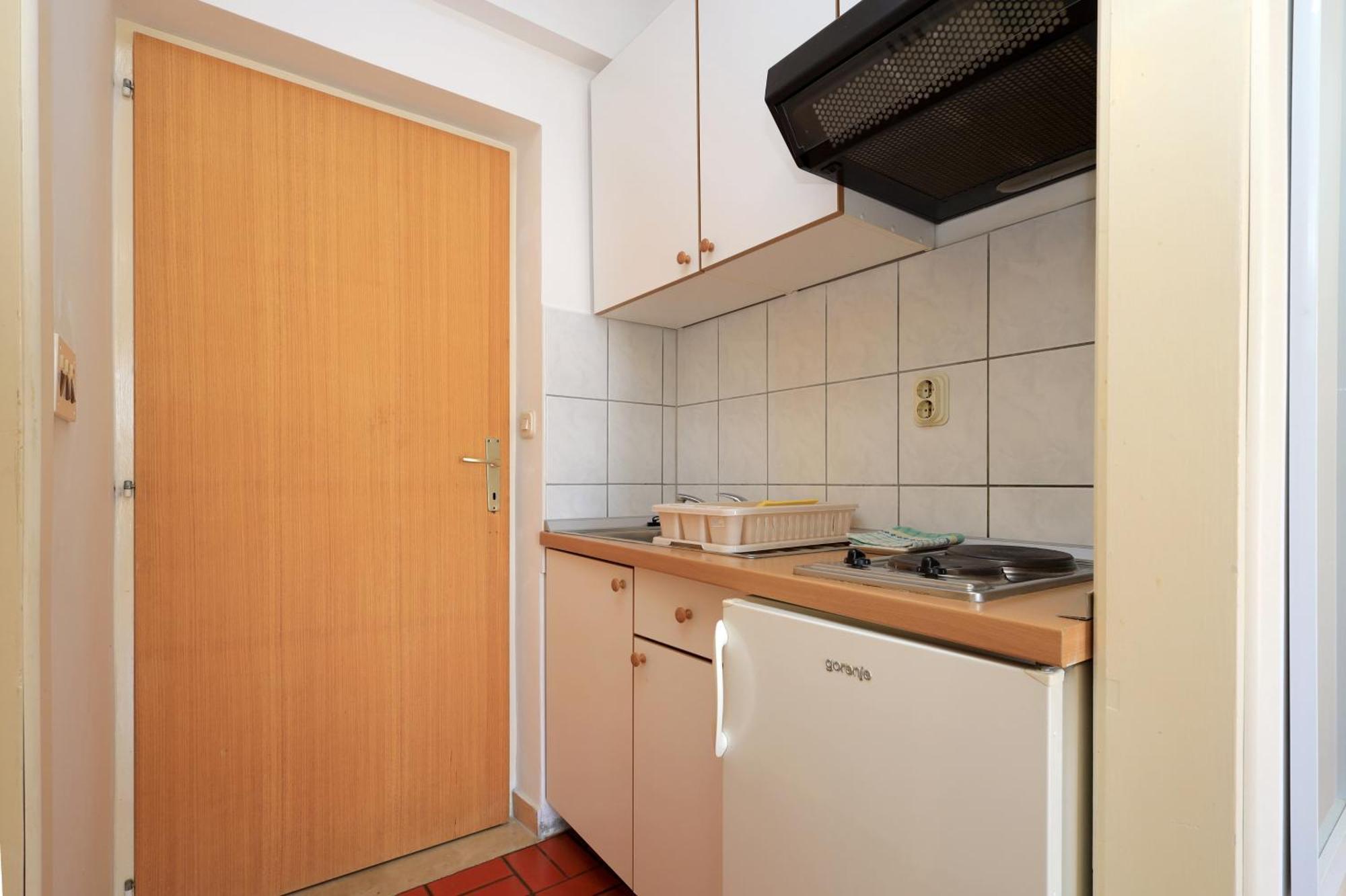 Apartments By The Sea Brela, Makarska - 18356 מראה חיצוני תמונה