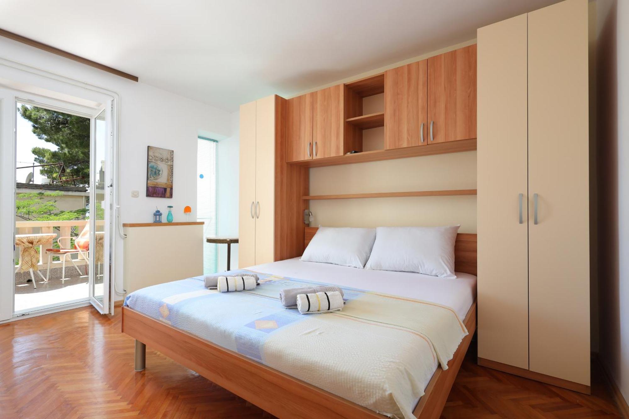 Apartments By The Sea Brela, Makarska - 18356 מראה חיצוני תמונה