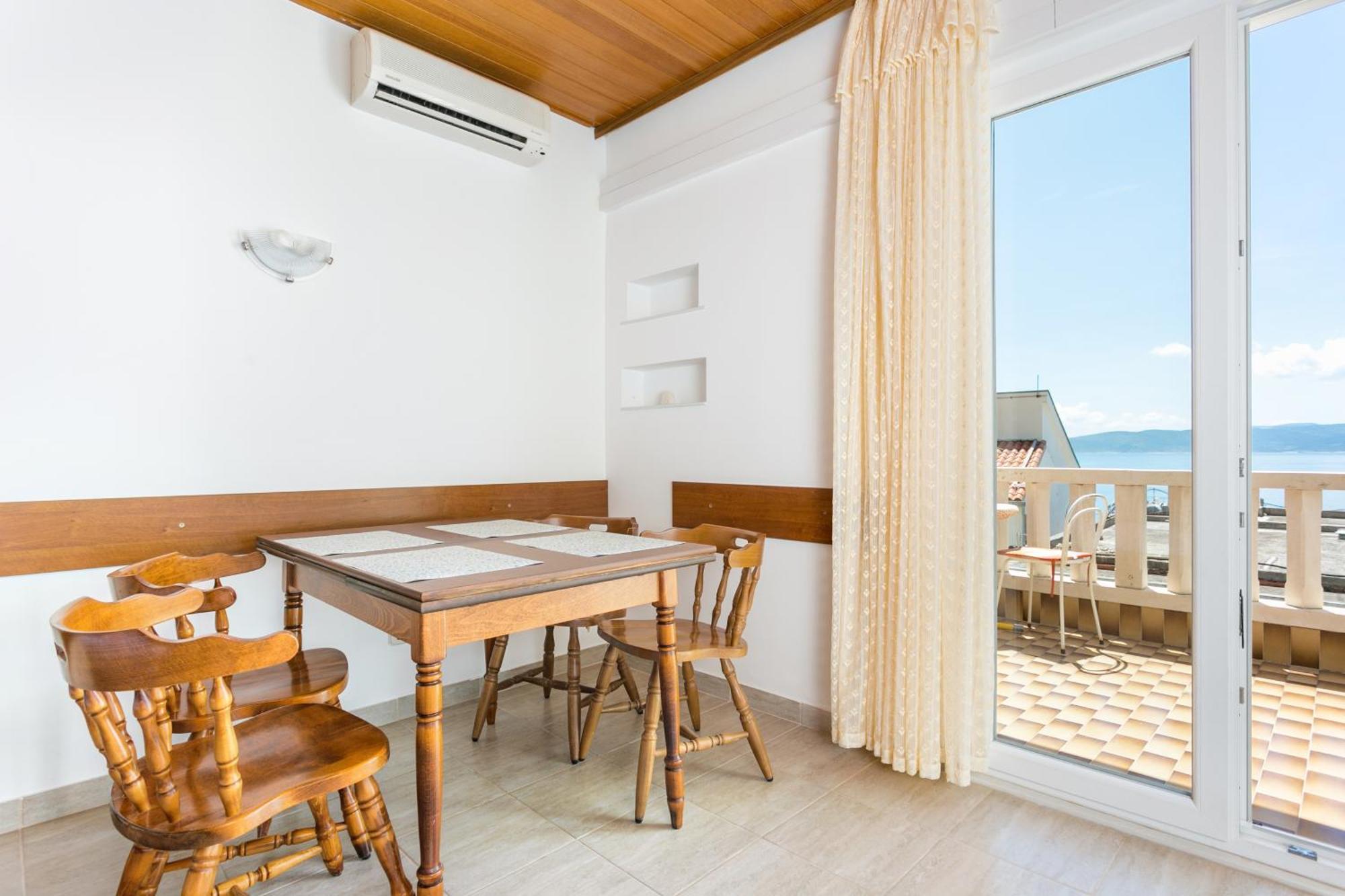 Apartments By The Sea Brela, Makarska - 18356 מראה חיצוני תמונה
