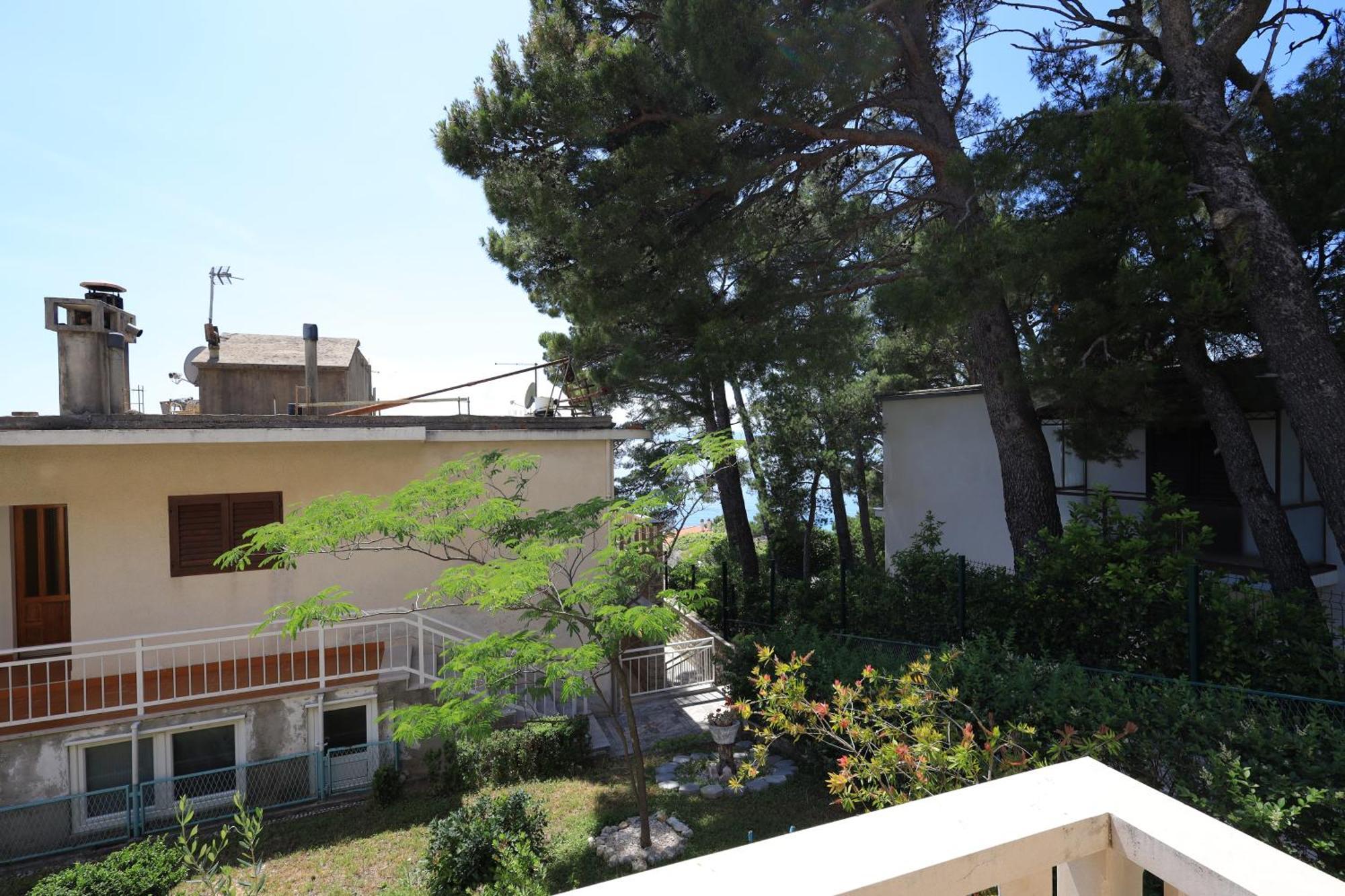 Apartments By The Sea Brela, Makarska - 18356 מראה חיצוני תמונה