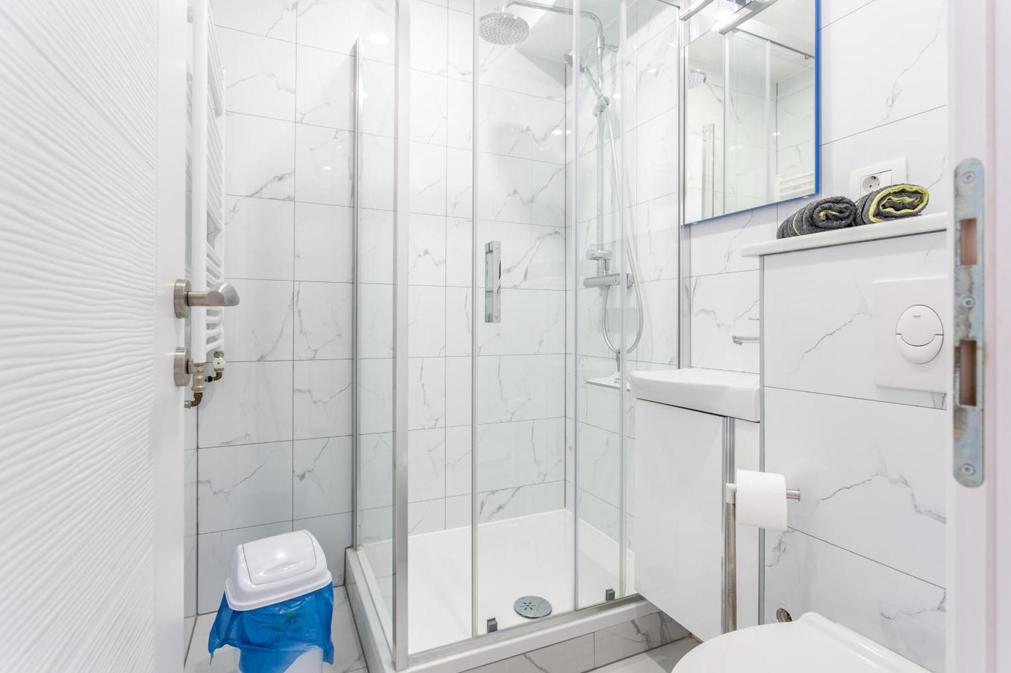 Apartments By The Sea Brela, Makarska - 18356 מראה חיצוני תמונה