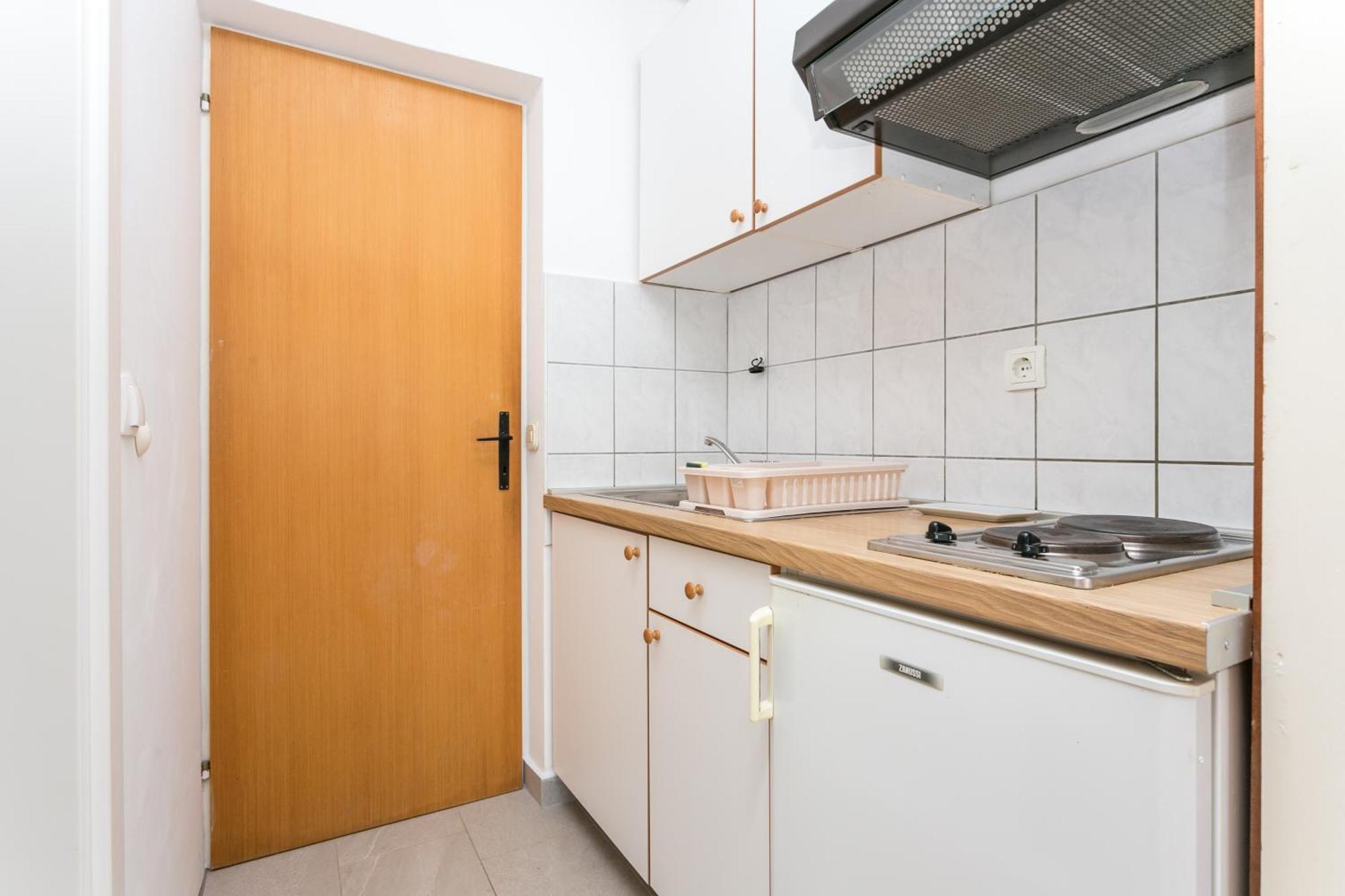 Apartments By The Sea Brela, Makarska - 18356 מראה חיצוני תמונה