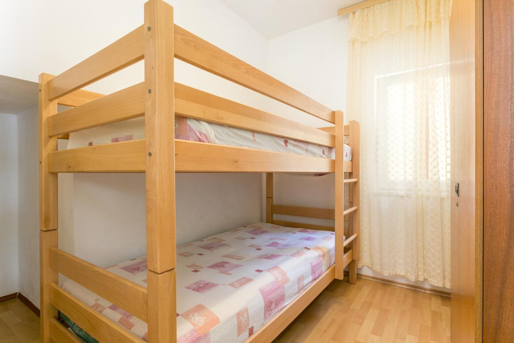 Apartments By The Sea Brela, Makarska - 18356 מראה חיצוני תמונה