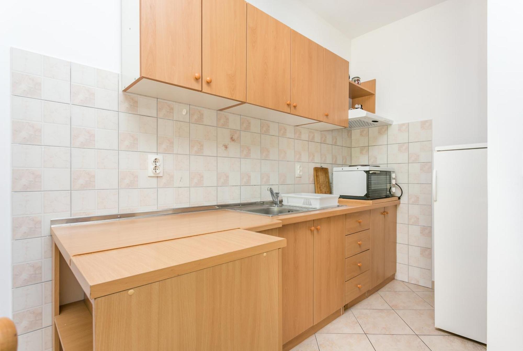 Apartments By The Sea Brela, Makarska - 18356 מראה חיצוני תמונה
