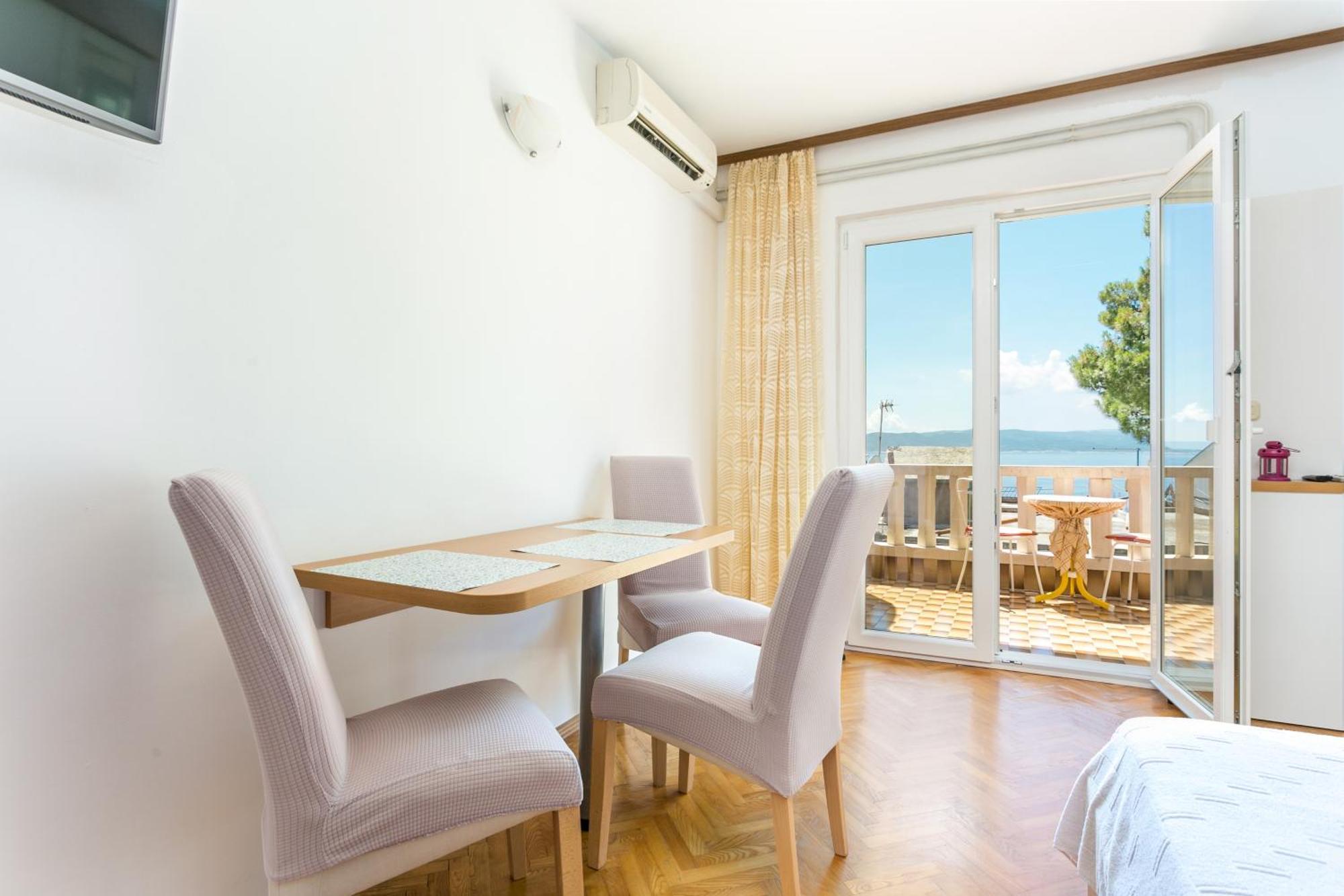 Apartments By The Sea Brela, Makarska - 18356 מראה חיצוני תמונה
