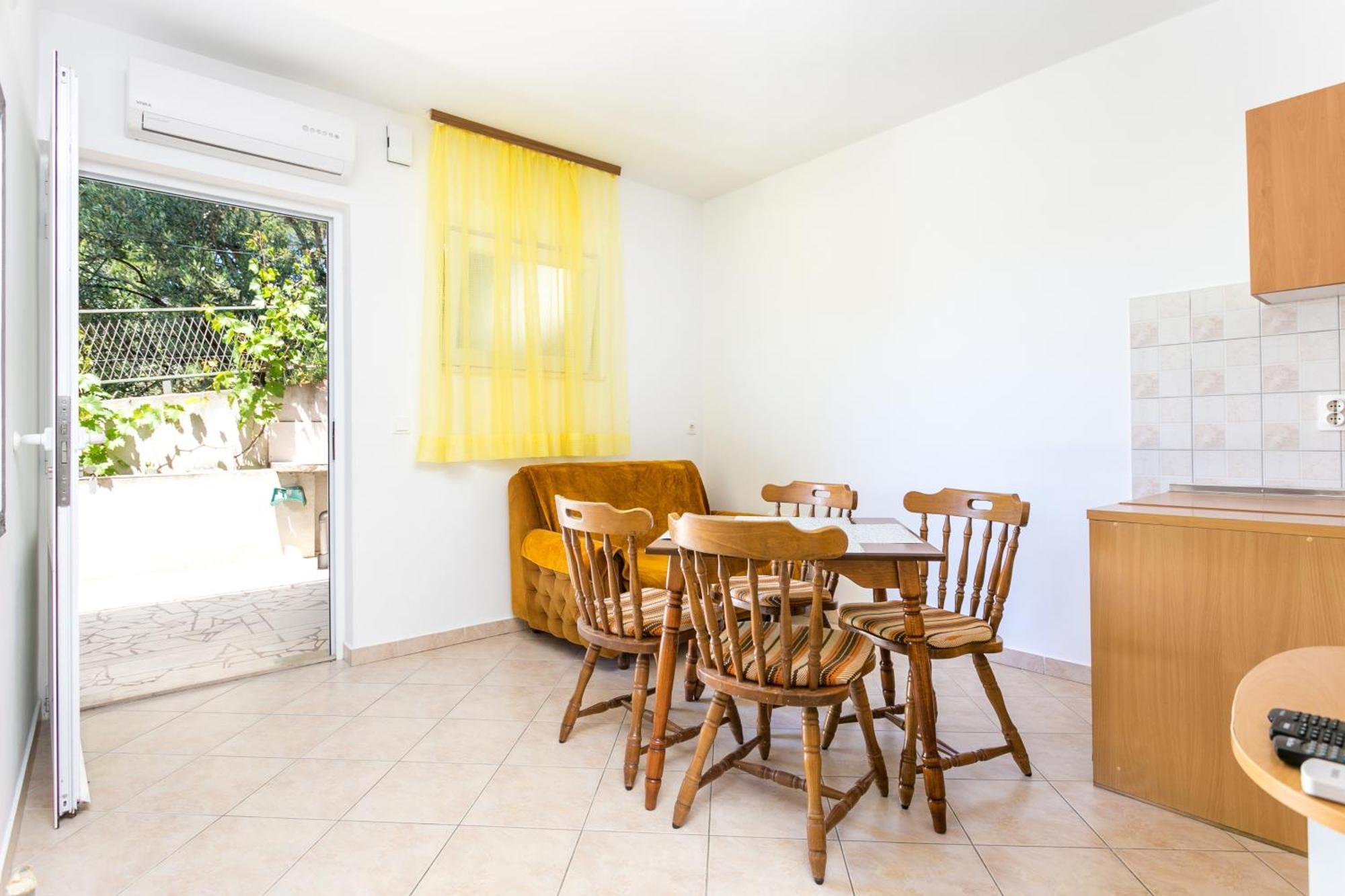 Apartments By The Sea Brela, Makarska - 18356 מראה חיצוני תמונה