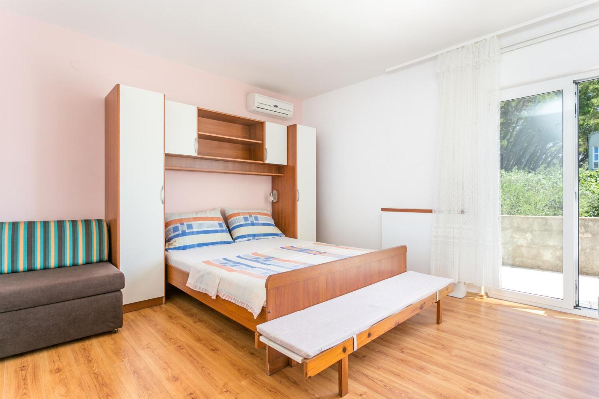 Apartments By The Sea Brela, Makarska - 18356 מראה חיצוני תמונה